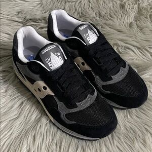 Saucony Shadow 5000 Black and Gray Sneakers